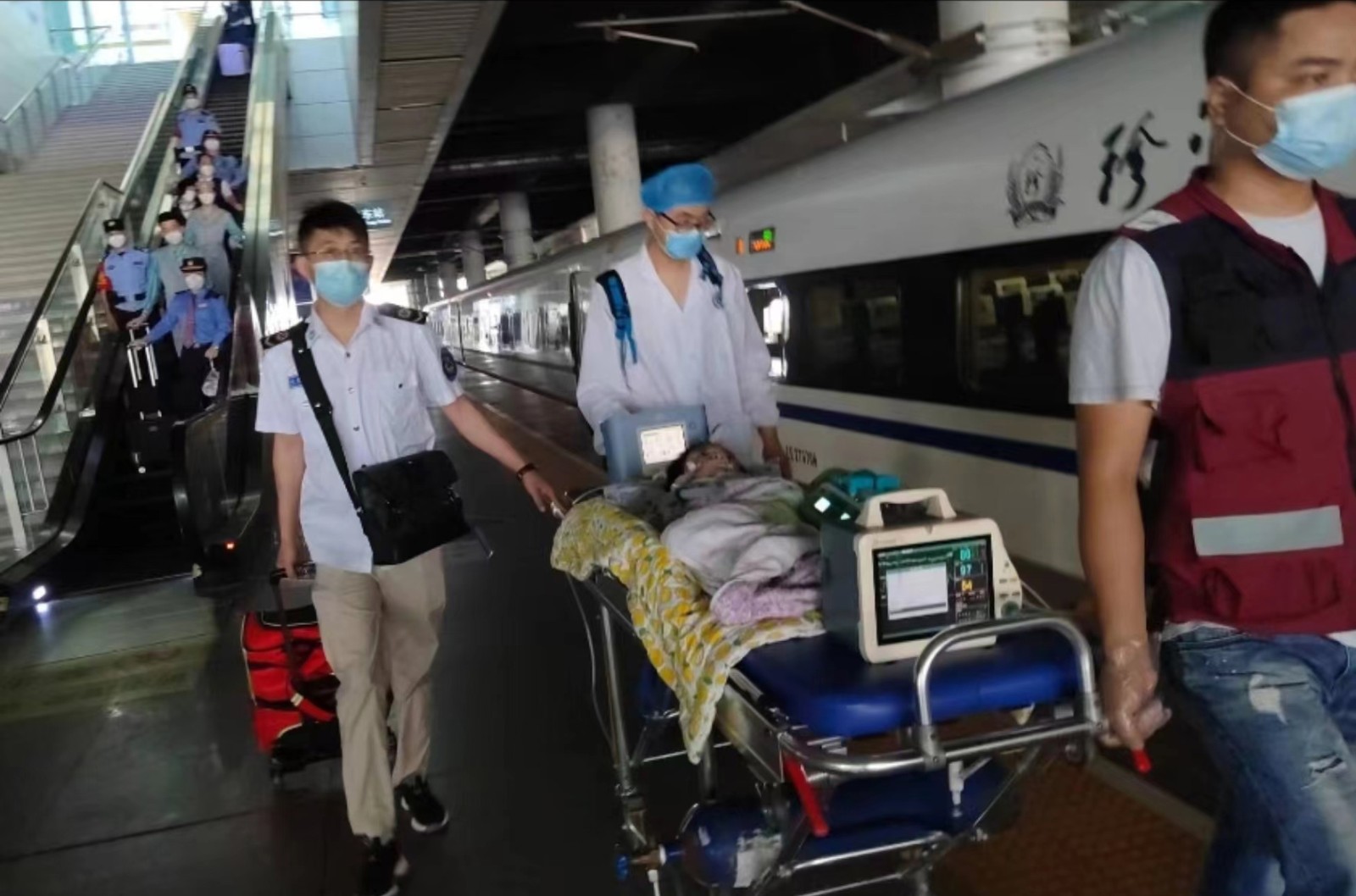 左云县高铁转运公司